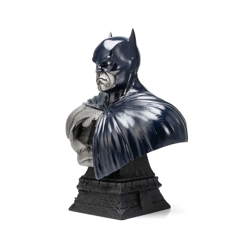 175-batman-limited-edition-bust-2.webp BATMAN Limited Edition Bust