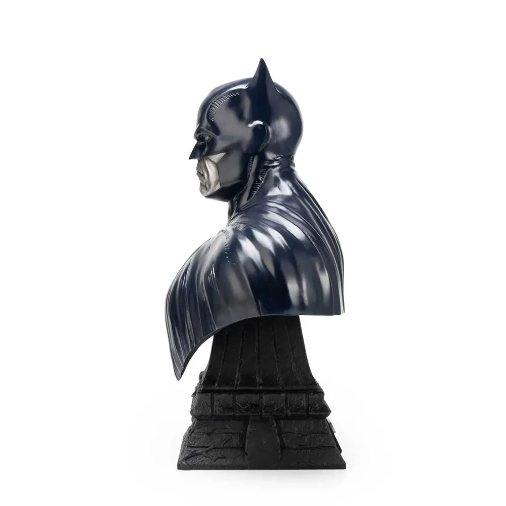 175-batman-limited-edition-bust-3.webp BATMAN Limited Edition Bust