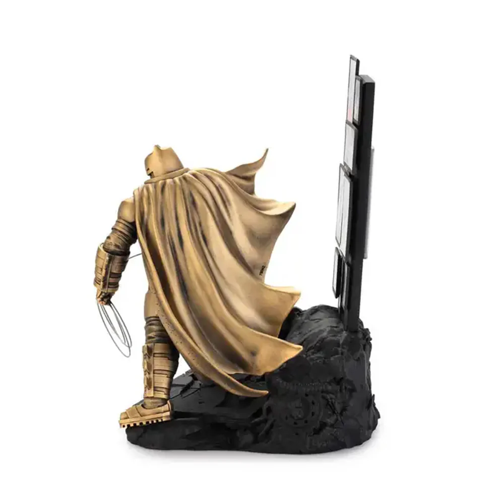 BATMAN The Dark Knight Returns Limited Edition Gilt Statue