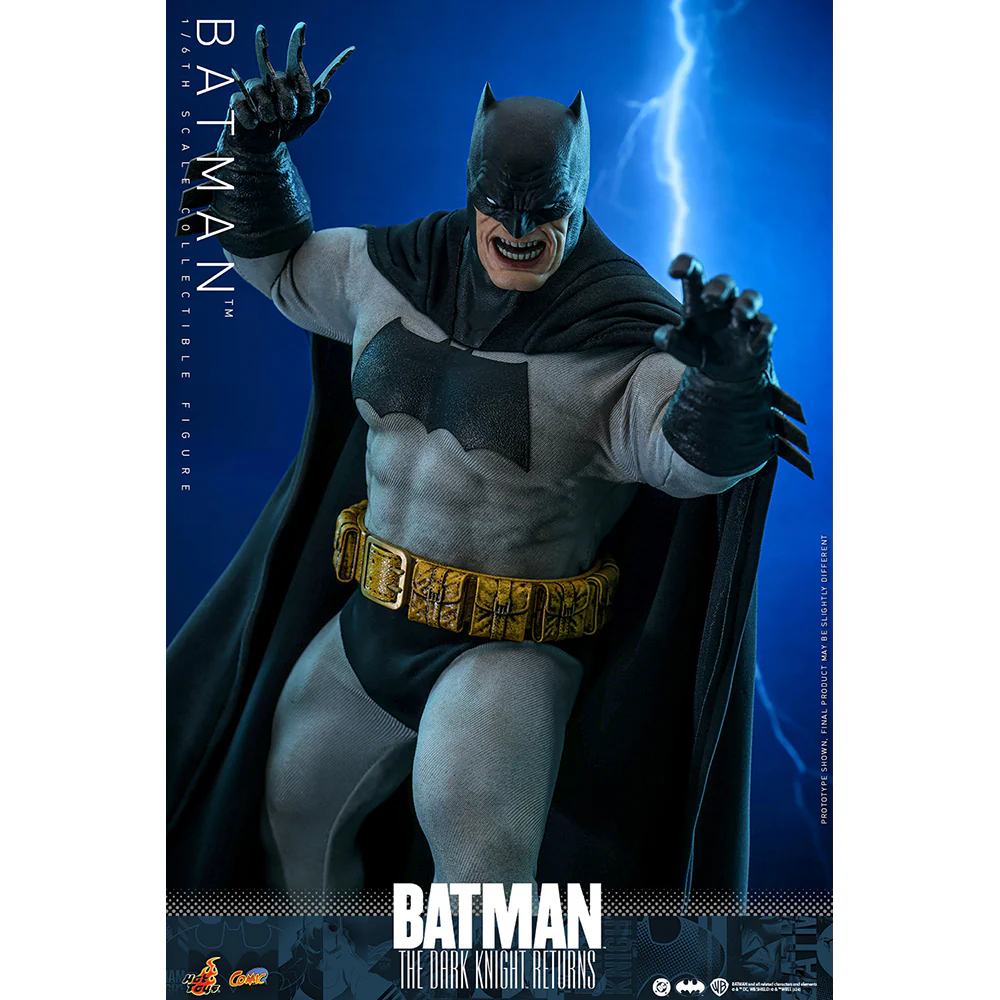 BATMAN: THE DARK KNIGHT RETURNS Batman Sixth Scale Figure by Hot Toys
