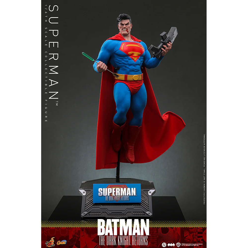 BATMAN: THE DARK KNIGHT RETURNS Superman Sixth Scale Figure by Hot Toys