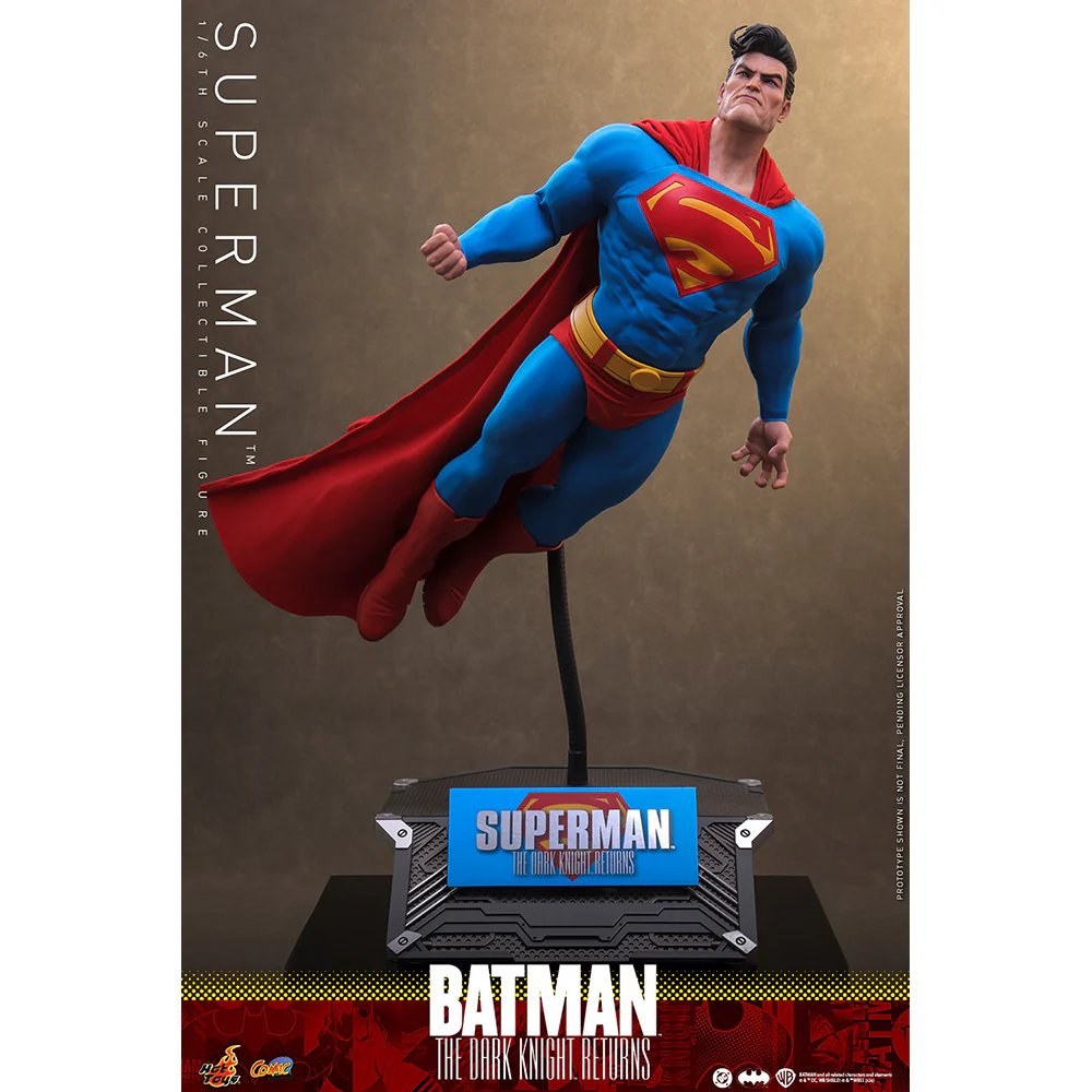 BATMAN: THE DARK KNIGHT RETURNS Superman Sixth Scale Figure by Hot Toys