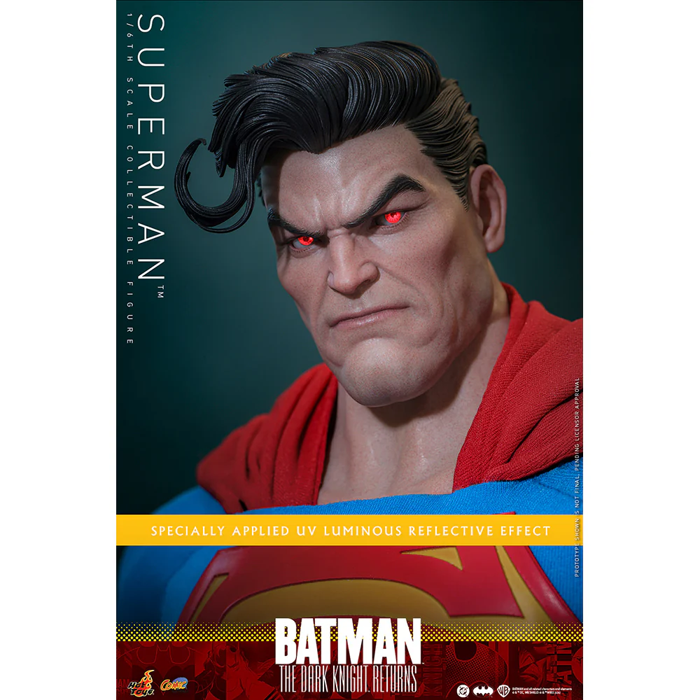 BATMAN: THE DARK KNIGHT RETURNS Superman Sixth Scale Figure by Hot Toys