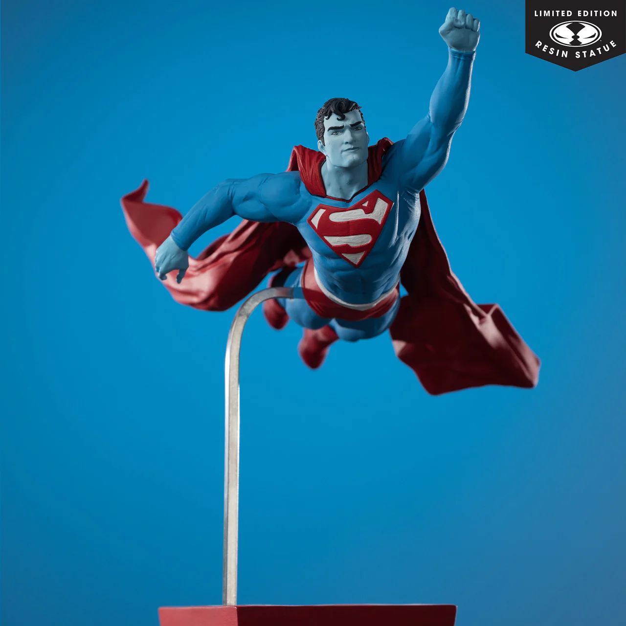 3601-superman-by-lee-bermejo-mcfarlane-toys-dc-direct-superman-red-and-blue-1-10-scale-limited-edition-statue-7.webp SUPERMAN by Lee Bermejo McFarlane Toys DC Direct Superman Red and Blue 1:10 Scale Limited Edition Statue