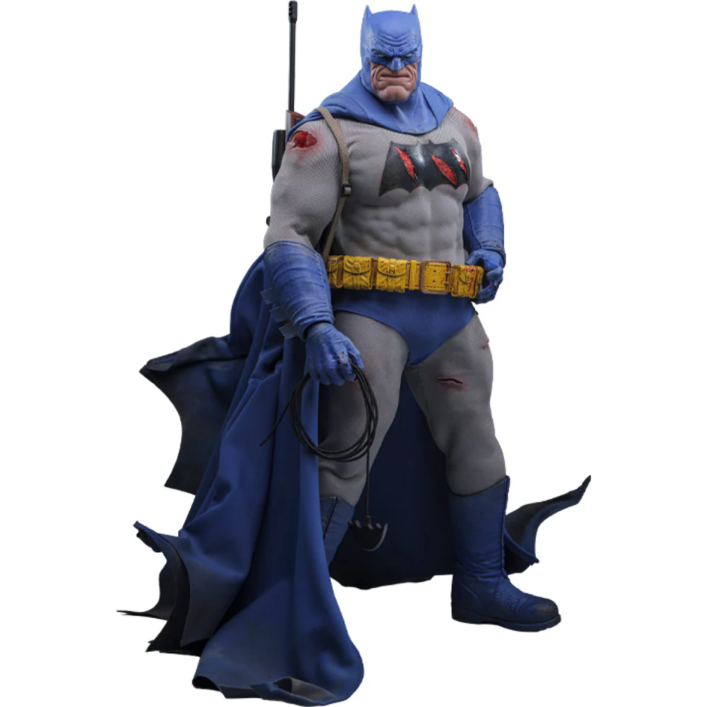 BATMAN: THE DARK KNIGHT RETURNS Batman (Battle Damaged Version) Sixth Scale Figure by Hot Toys